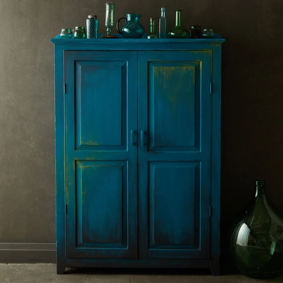 Alchemy Chalk Paint by Fusion Lagoon styled example 1