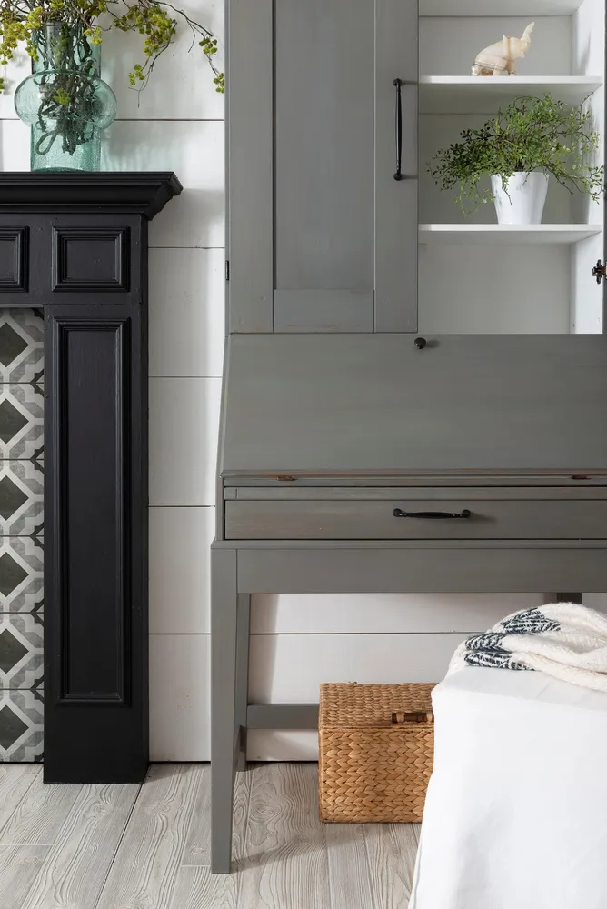 Milk Paint by Fusion Gotham Grey styled example 3